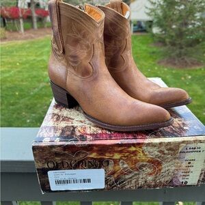 Old Gringo Tan Leather Ankle Boots